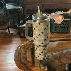 40 oz Hot/Cold Paw Print Tumbler with Straw